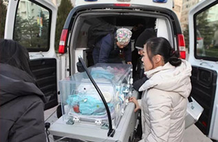 巴里坤哈萨克妇婴监护型护送