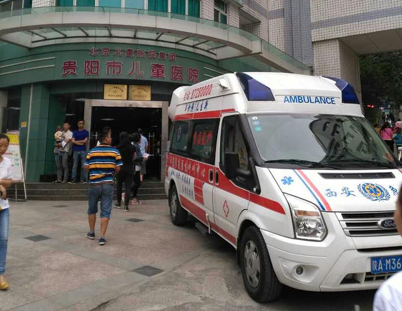 巴里坤哈萨克救护车转院